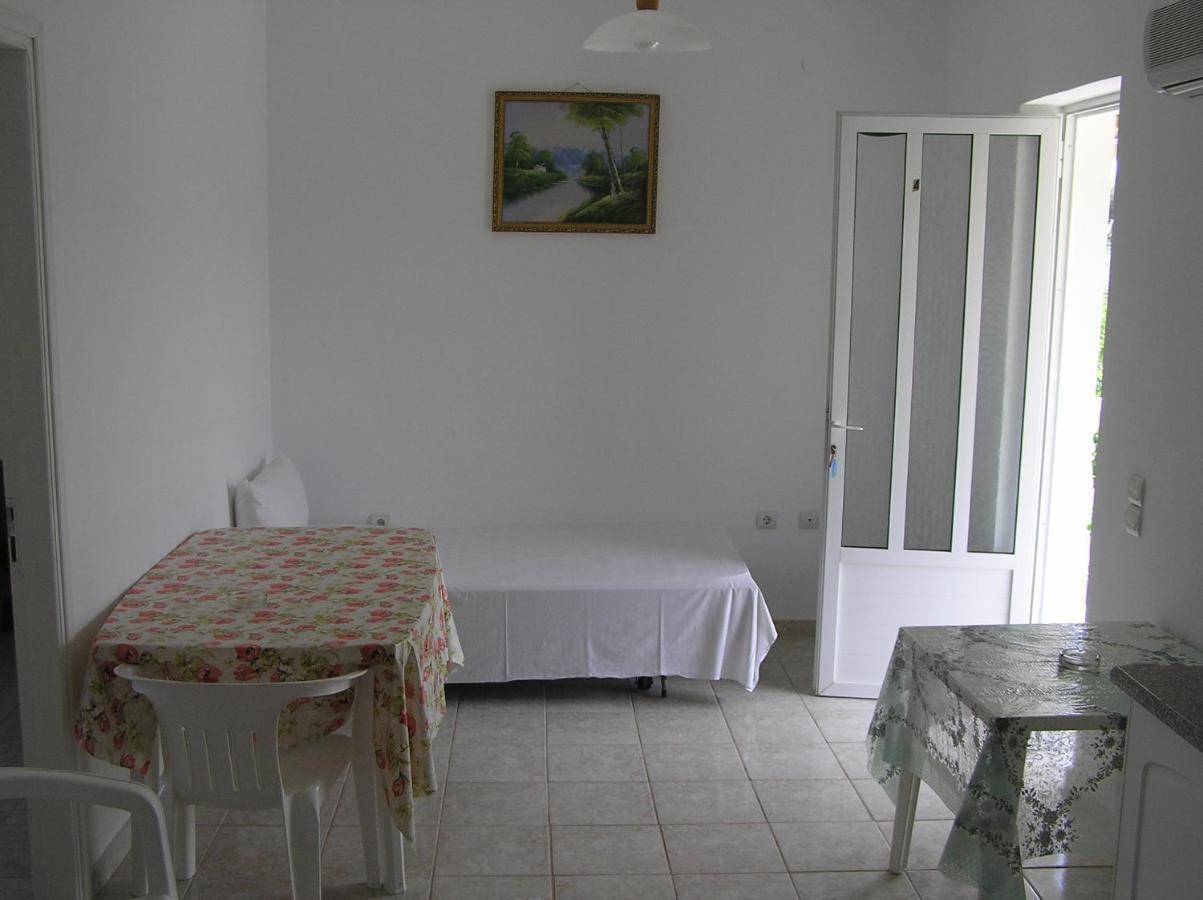 Casa Dyonisia Tsilivi Aparthotel พลานอส ภายนอก รูปภาพ